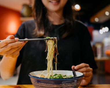 Το AbraOvata επανασυστήνει το ramen, κάθε Σαββατοκύριακο