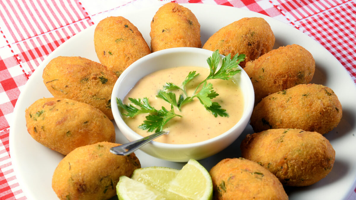 Ρεβιθοκεφτέδες με καβούρι
