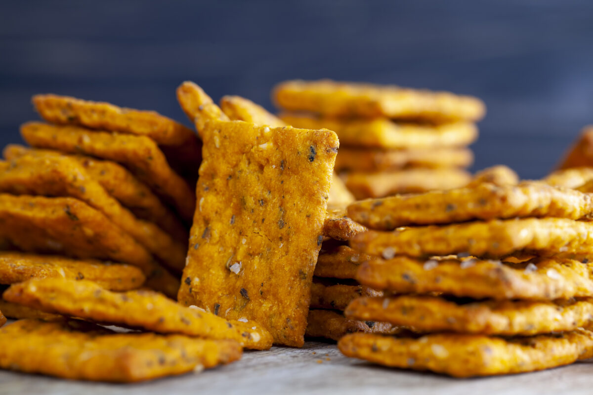 Κράκερς από κόκκινη φακή