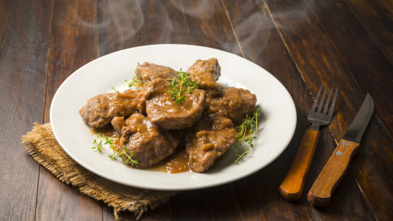 Ψαρονέφρι με σάλτσα κρασιού