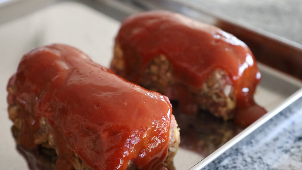 Μίνι ρολά κιμά με γλάσο ντομάτας