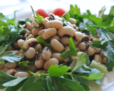 Μαυρομάτικα φασόλια σαλάτα