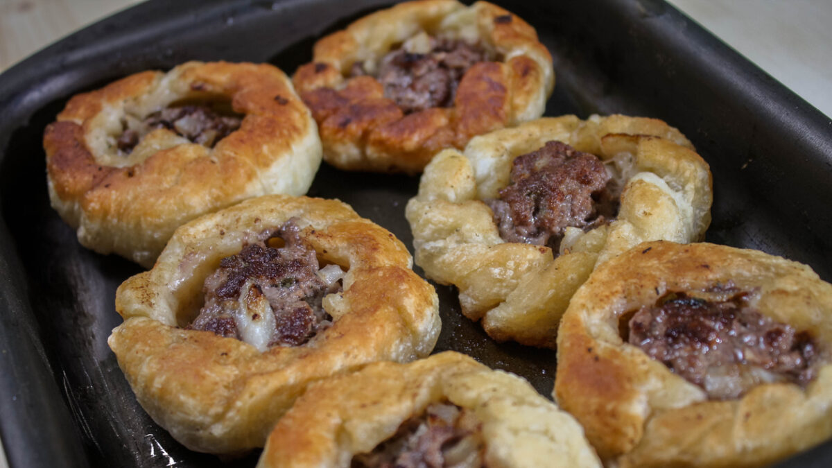 Κιμαδοπιτάκια με σφολιάτα