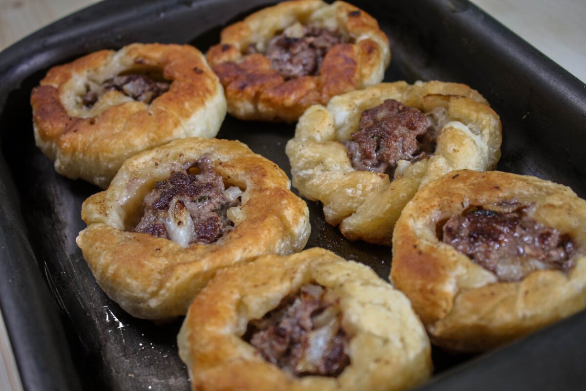 Κιμαδοπιτάκια με σφολιάτα