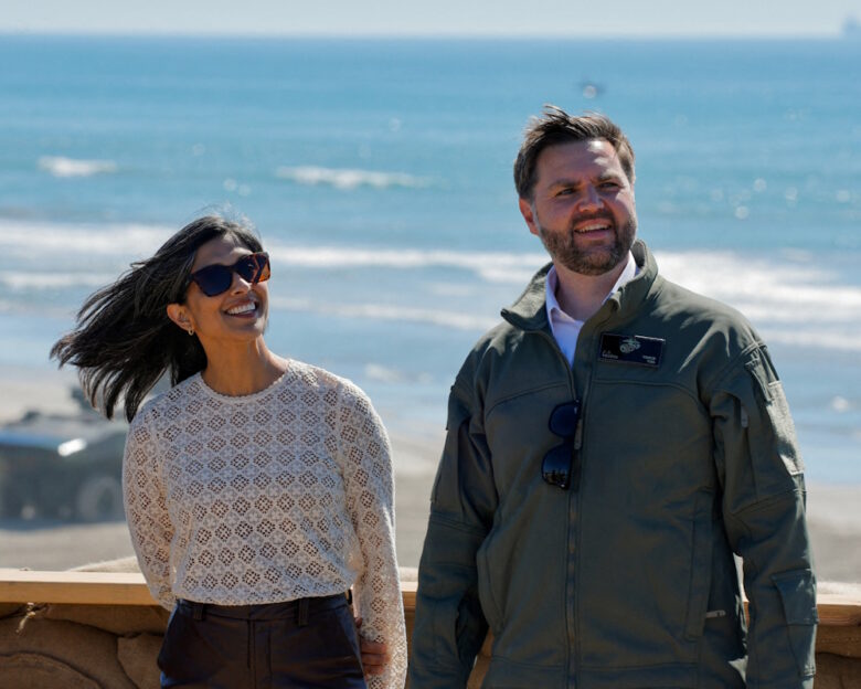 Ο Τζέι Ντι Βανς και η Ούσα Βανς