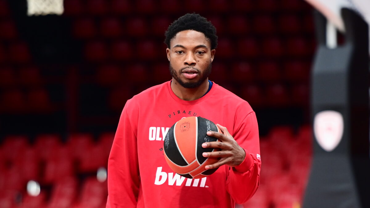 Ο Ταϊρίκ Τζόουνς σε προπόνηση του Ολυμπιακού (ΓΙΩΡΓΟΣ ΜΑΤΘΑΙΟΣ