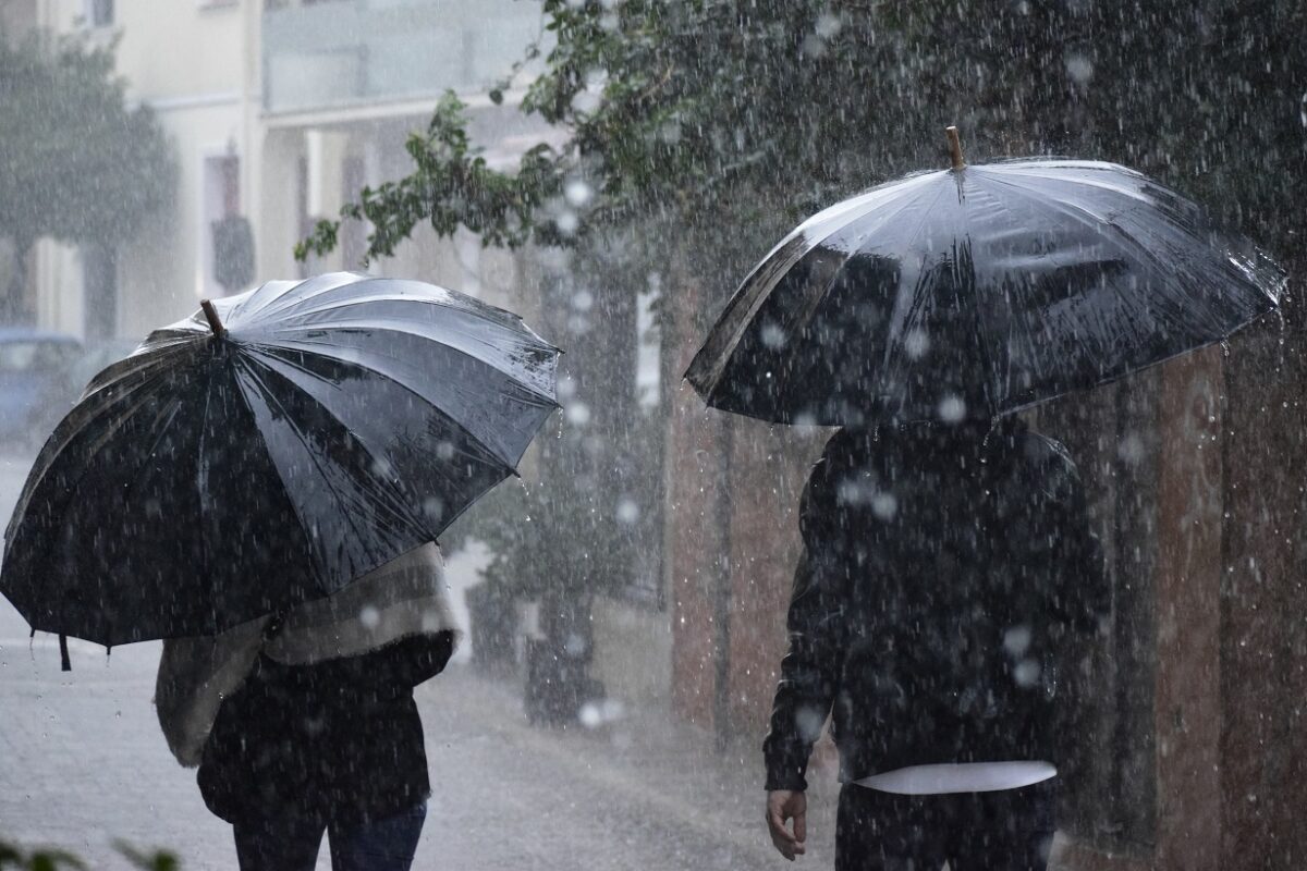 Κακοκαιρία: «Red Code» σε 9 περιοχές λόγω έντονων βροχοπτώσεων - Πελοπόννησος, Θεσσαλία και κεντρική Μακεδονία στο επίκεντρο