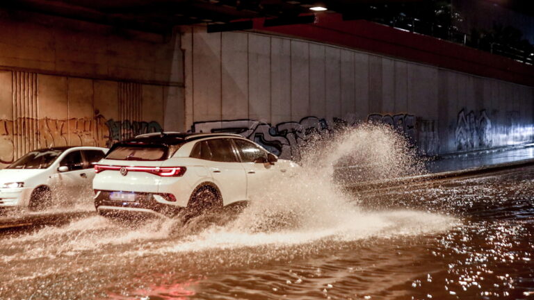 Ισχυρές βροχοπτώσεις στην Αθήνα