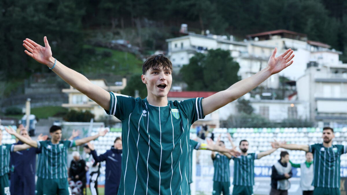 Ο Κάτρης με τη φανέλα του Λεβαδειακού