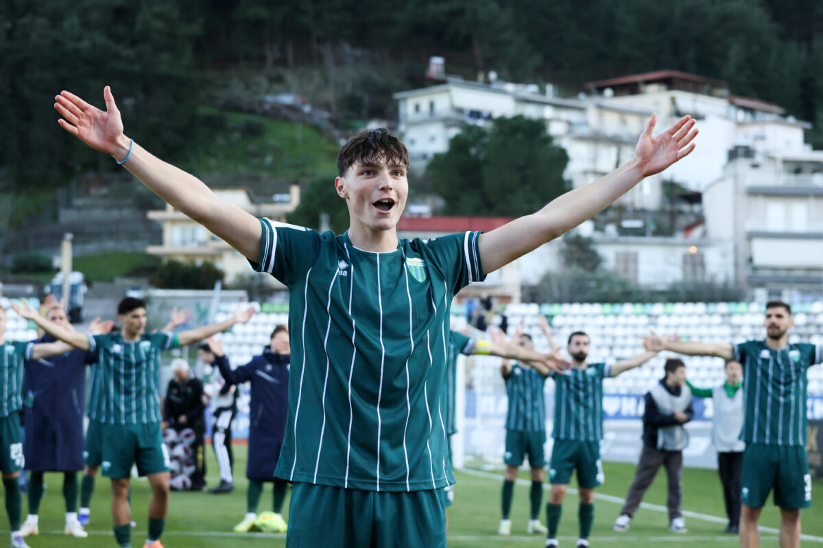 Ο Κάτρης με τη φανέλα του Λεβαδειακού