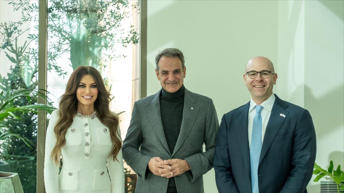 Η Κίμπερλι Γκιλφόιλ, o Κυριάκος Μητσοτάκης και ο Στίβεν Μάιραν