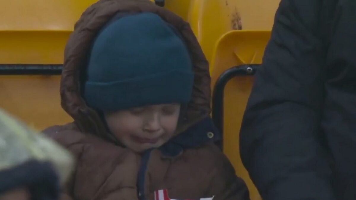 Πιτσιρικάς στις ΗΠΑ έγινε viral για μία αντίδραση στην κερκίδα