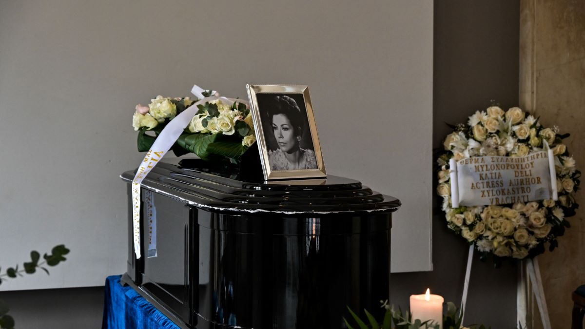 Κηδεία Μέλπως Ζαρόκωστα