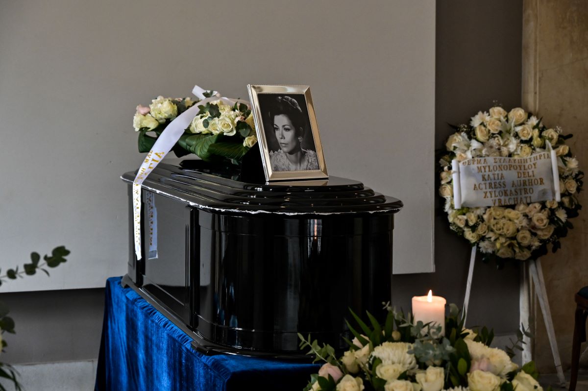 Κηδεία Μέλπως Ζαρόκωστα