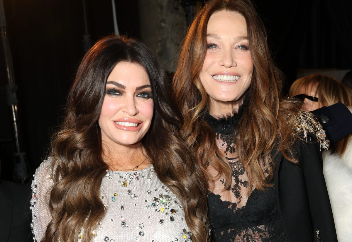 Κίμπερλι Γκιλφόιλ, Κάρλα Μπρούνι, Αλεξάνδρα Νίκα έλαμψαν  στο σόου της Σίλιας Κριθαριώτη στην εβδομάδα μόδας στο Παρίσι