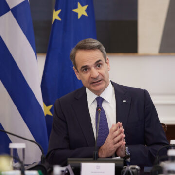 Ο πρωθυπουργός Κυριάκος Μητσοτάκης σε συνεδρίαση του ΚΥΣΕΑ