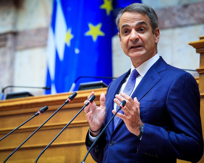 Ο Κυριάκος Μητσοτάκης κατά τη διάρκεια ομιλίας του στη Βουλή