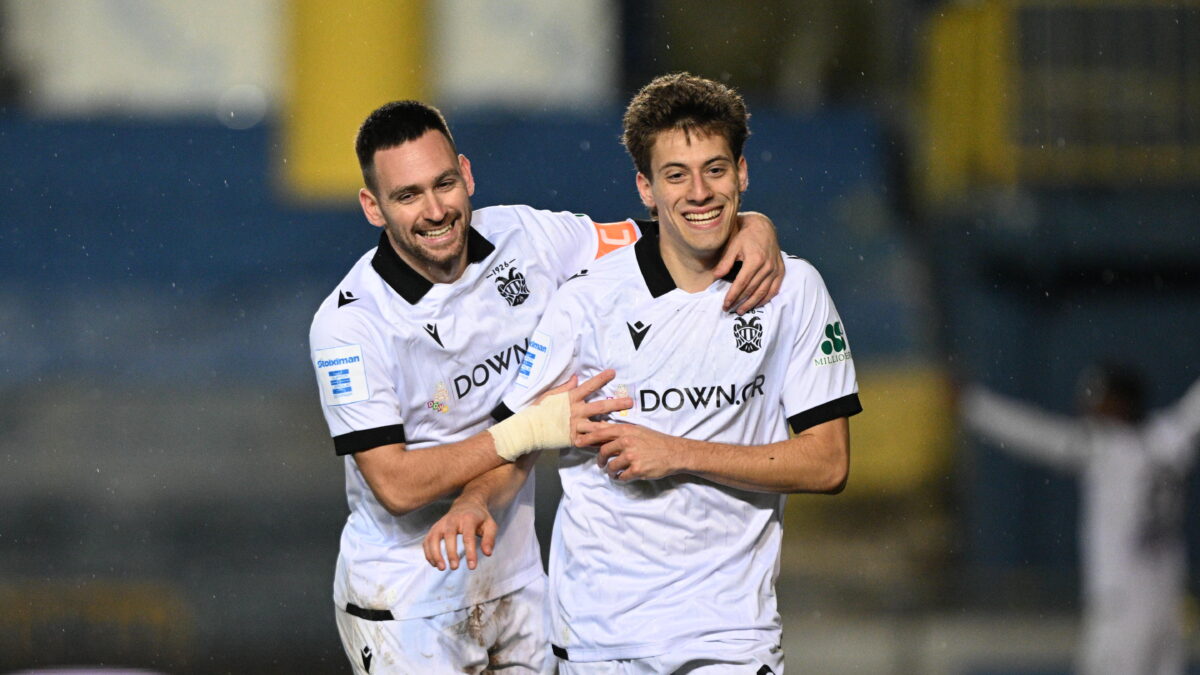 Ο Κωνσταντέλιας και ο Ζίφκοβιτς πανηγυρίζουν