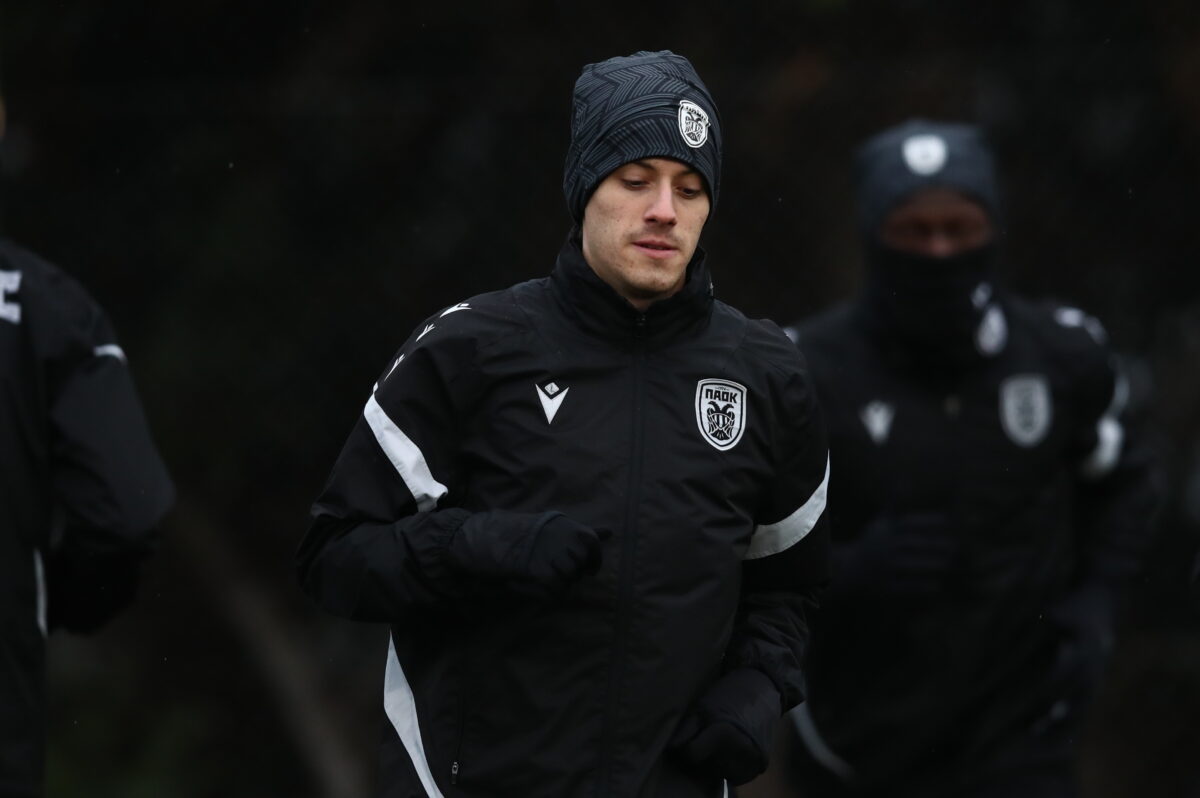 Ο Γιάννης Κωνσταντέλιας σε προπόνηση του ΠΑΟΚ