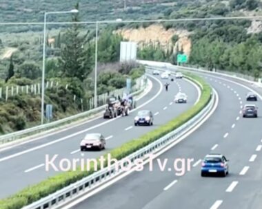 Αγρότες στην εθνική οδό στη Νεμέα