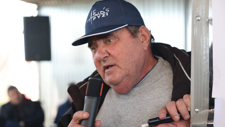 Κώστας Ανεστίδης