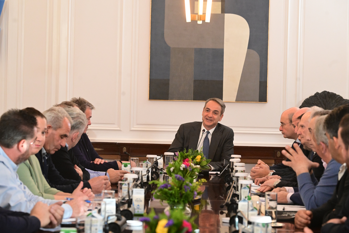 kyriakos-mitsotakis-agrotes-13012026 Νέο στιγμιότυπο από τη συνάντηση του πρωθυπουργού, Κυριάκου Μητσοτάκη με αγρότες στο Μαξίμου / EUROKINISSI / Φωτογραφία Τατιάνα Μπόλαρη