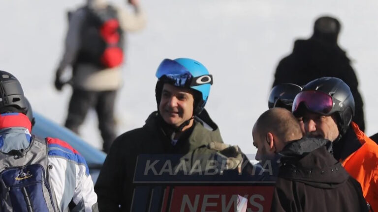 Ο πρωθυπουργός, Κυριάκος Μητσοτάκης στο Χιονοδρομικό Καλαβρύτων