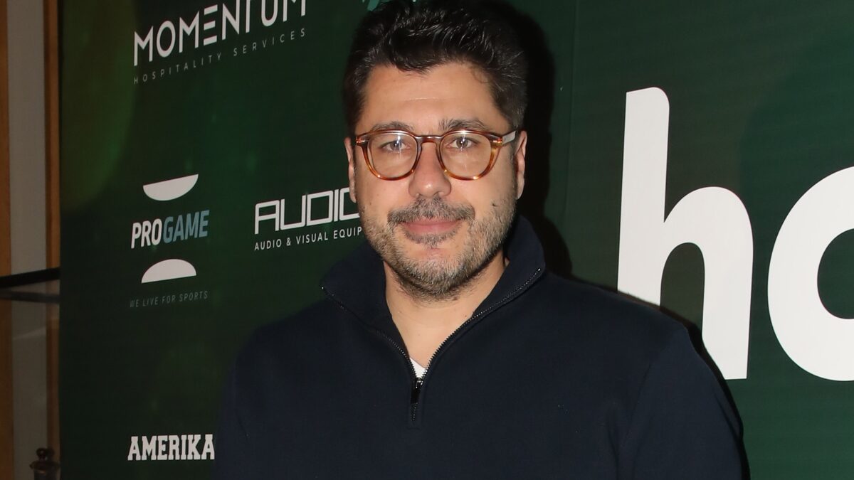 Λάμπρος Κωνσταντάρας