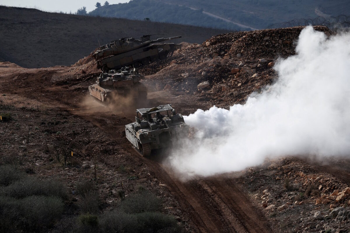 Ισραηλινά άρματα μάχης στον Λίβανο