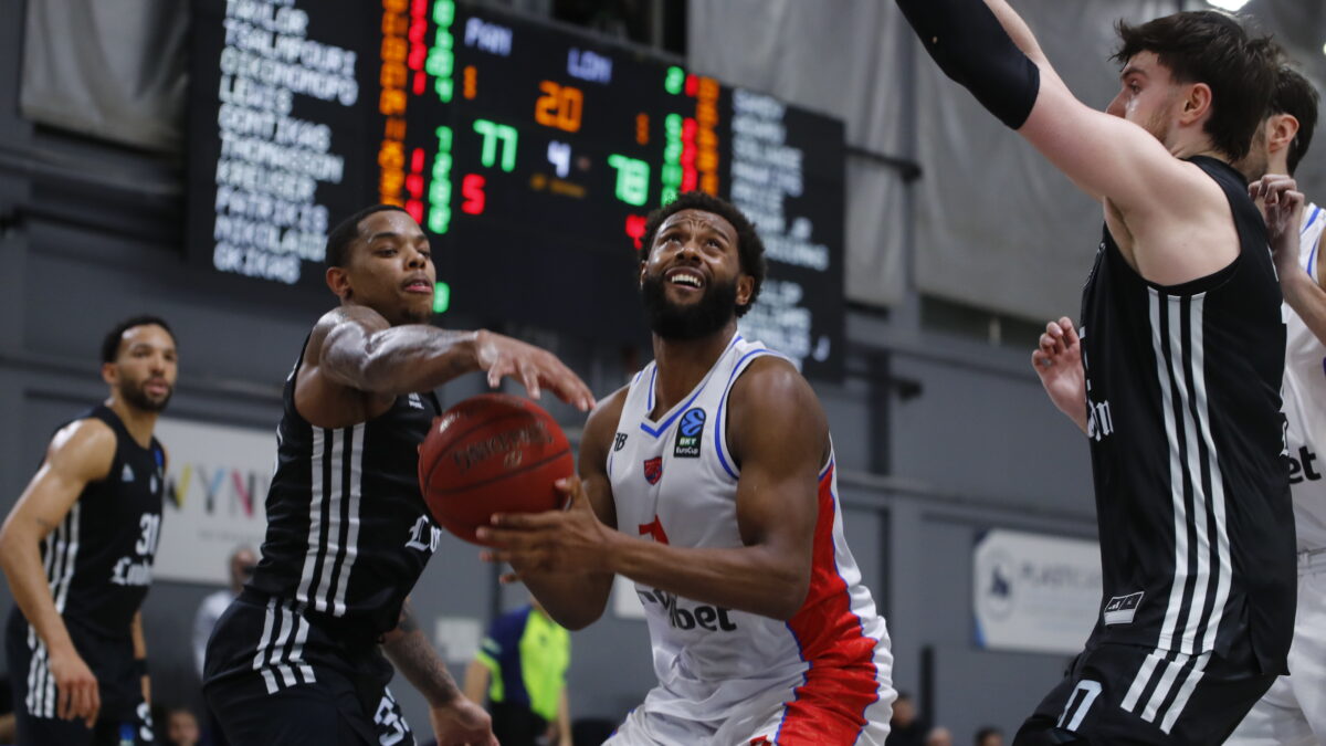 Ο Λιούις στο Πανιώνιος - Λόντον Λάιονς