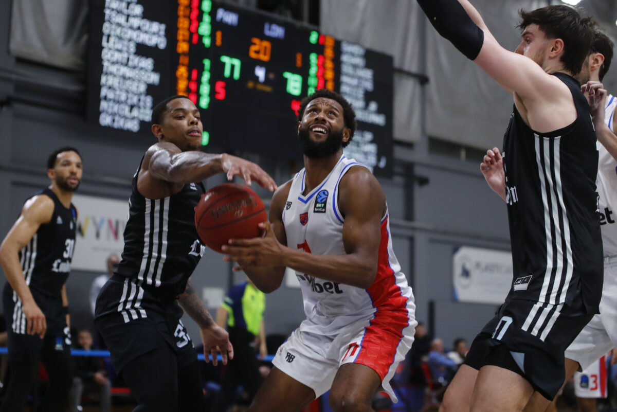 Ο Λιούις στο Πανιώνιος - Λόντον Λάιονς