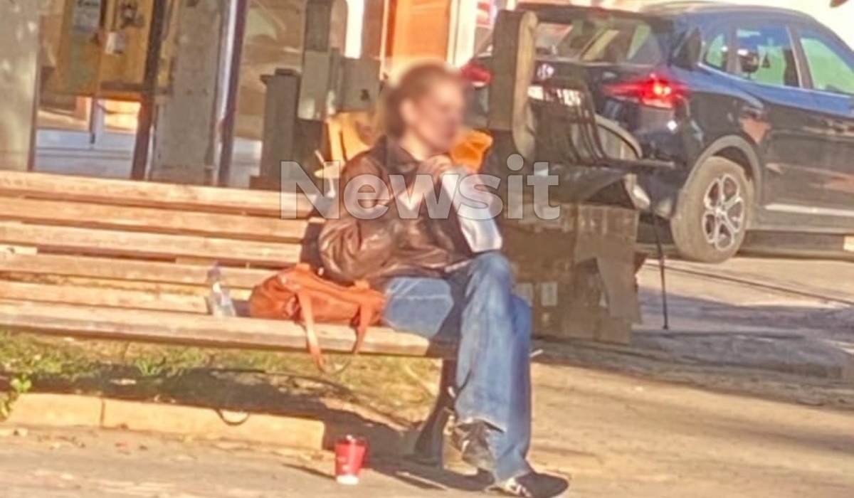 Η κοπέλα που πήγε στο καφέ στη Βάρη