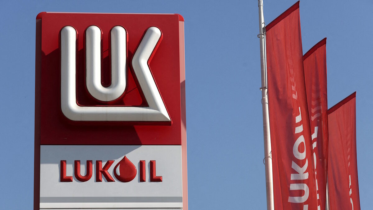 A Lukoil logo is displayed at a gas station in Bucharest, Romania, October 23, 2025. Inquam Photos/Octav Ganea/ via REUTERS ATTENTION EDITORS - THIS IMAGE WAS PROVIDED BY A THIRD PARTY. ROMANIA OUT. NO COMMERCIAL OR EDITORIAL SALES IN ROMANIA