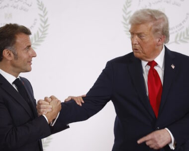 O Ντόναλντ Τραμπ και ο Εμανουέλ Μακρόν