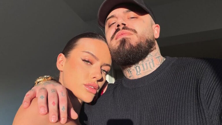 Η Μαριγκόνα και ο σύντροφός της, Νίκος