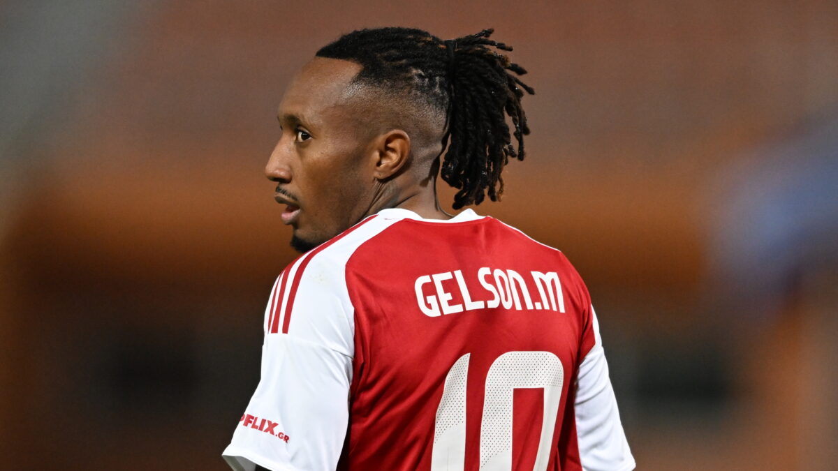 Ο Μάρτινς με τη φανέλα του Ολυμπιακού