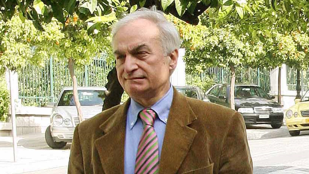 Μανώλης Μαυρομμάτης