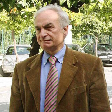 Μανώλης Μαυρομμάτης