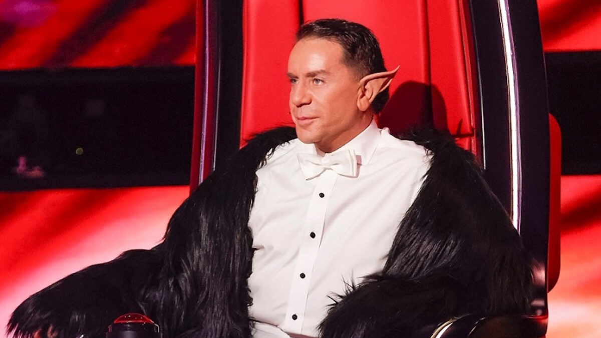 Ο Γιώργος Μαζωνάκης στο στούντιο του «The Voice»