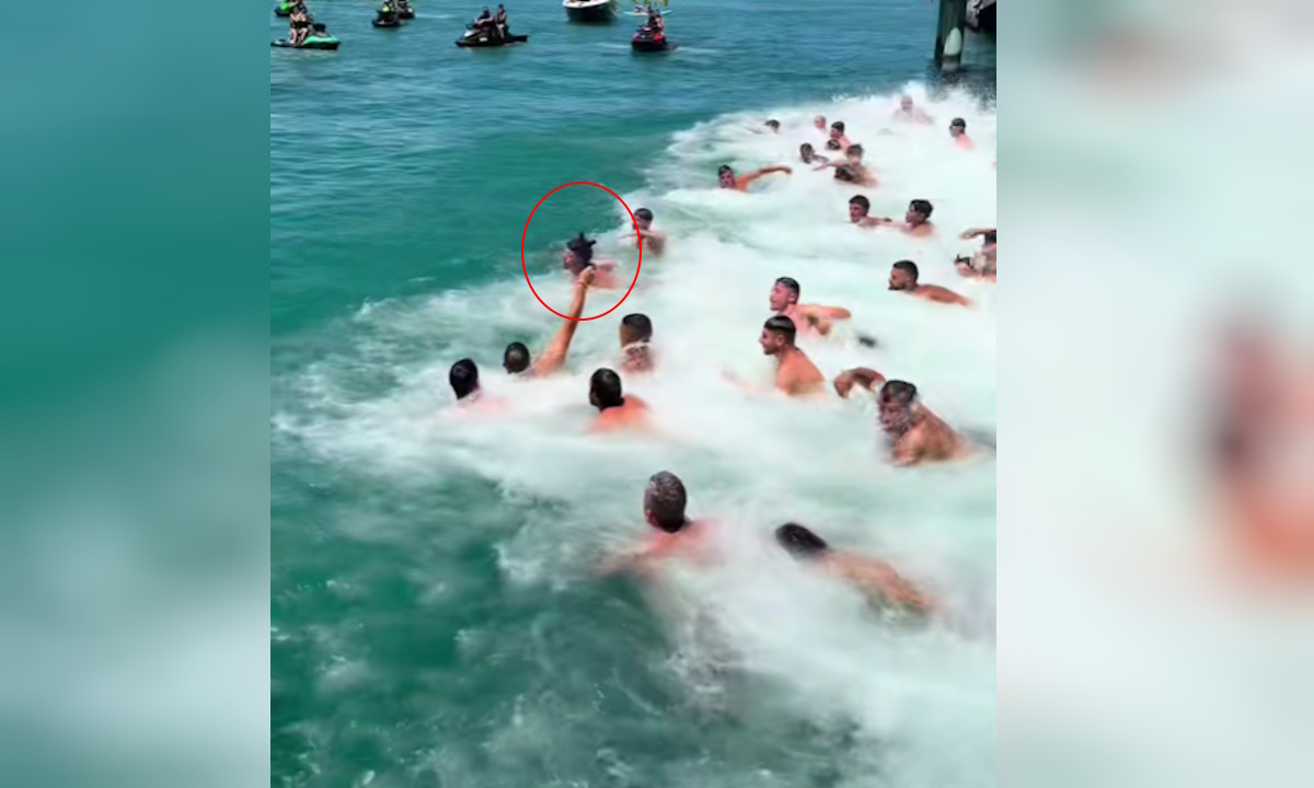 Η Μελβούρνη γιορτάζει τα Θεοφάνεια: 18χρονος από την Ρόδο έπιασε τον σταυρό στο Rye - Δείτε βίντεο