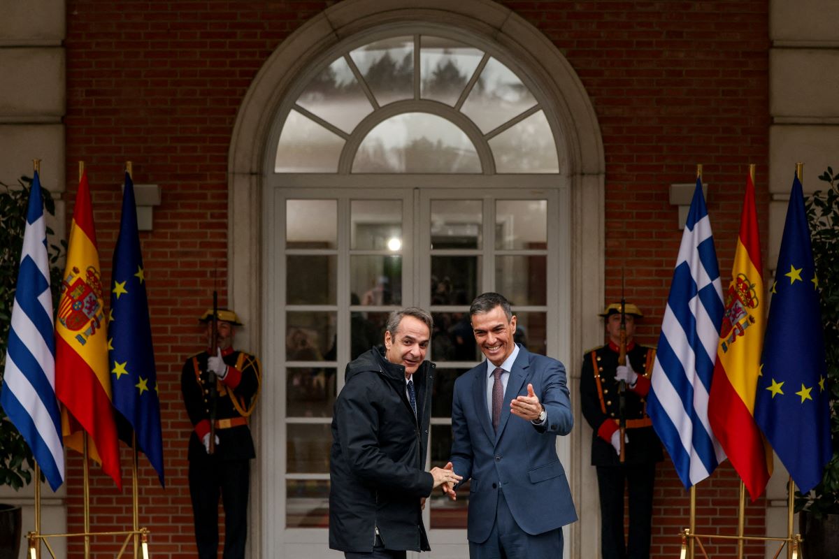 Ο Κυριάκος Μητσοτάκης και ο Πέδρο Σάντσεθ