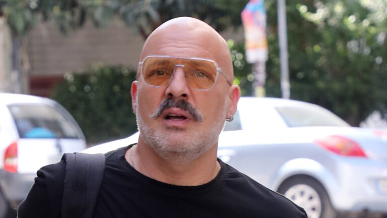 Νίκος Μουτσινάς