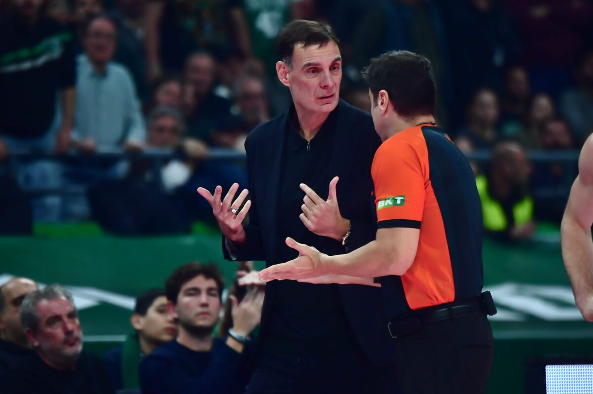 Ο Μπαρτζώκας στο Παναθηναϊκός - Ολυμπιακός (EUROKINISSI)