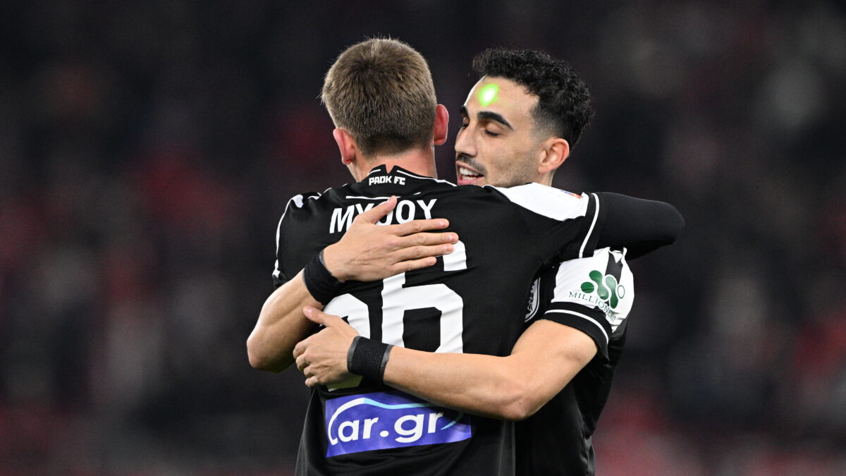 Οι παίκτες του ΠΑΟΚ στο Καραϊσκάκης  (ΑΝΤΩΝΗΣ ΝΙΚΟΛΟΠΟΥΛΟΣ