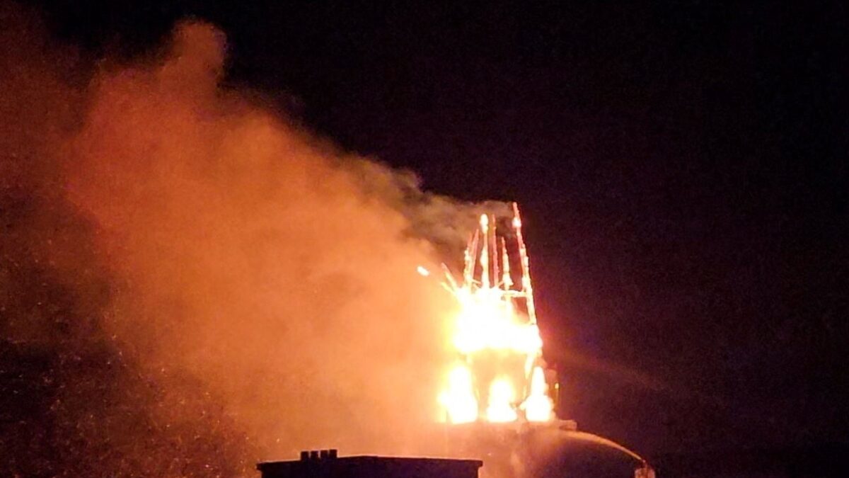 Φωτιά σε ναό