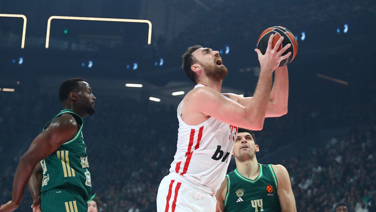 Ολυμπιακός: Ο Νίκολα Μιλουτίνοφ υπέστη αιμάτωμα στο γόνατο