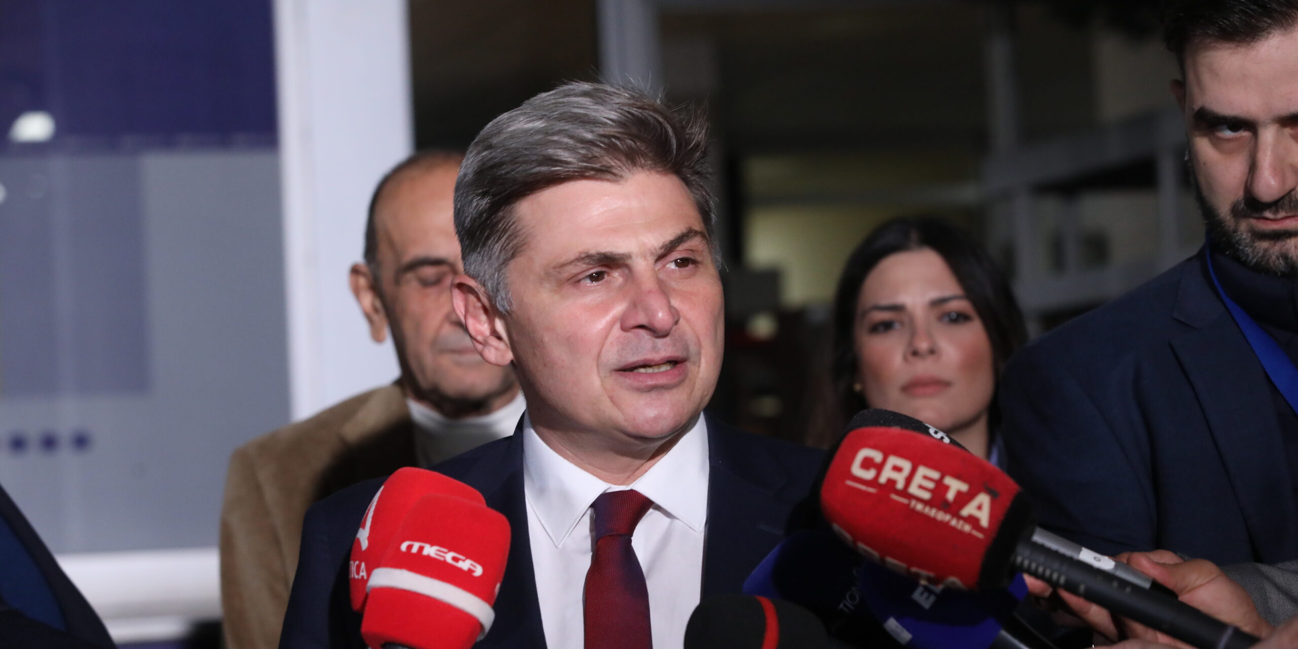 Ο Νίκος Φαραντούρης