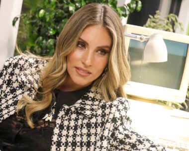 Αθηνά Οικονομάκου