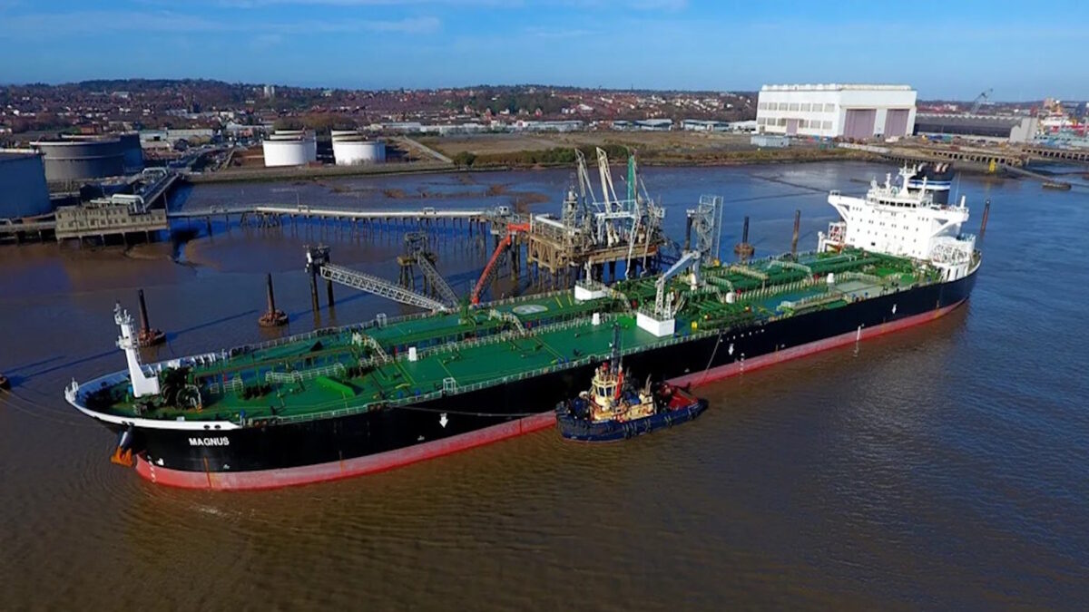 Το τάνκερ «Olina»