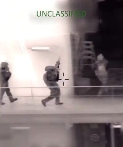 Αμερικανοί στρατιώτες στην επιχείρηση κατάσχεσης του τάνκερ «Olina»